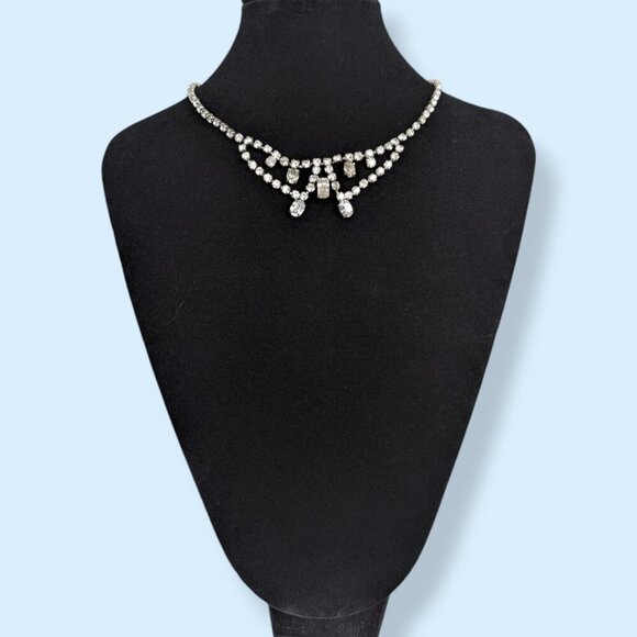 (2/$20) Vintage Rhinestone Collar Accent Necklace - Picture 2 of 6
